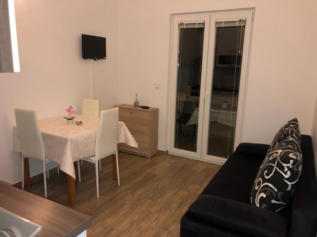 Apartmani Ivana Cres Buitenkant foto