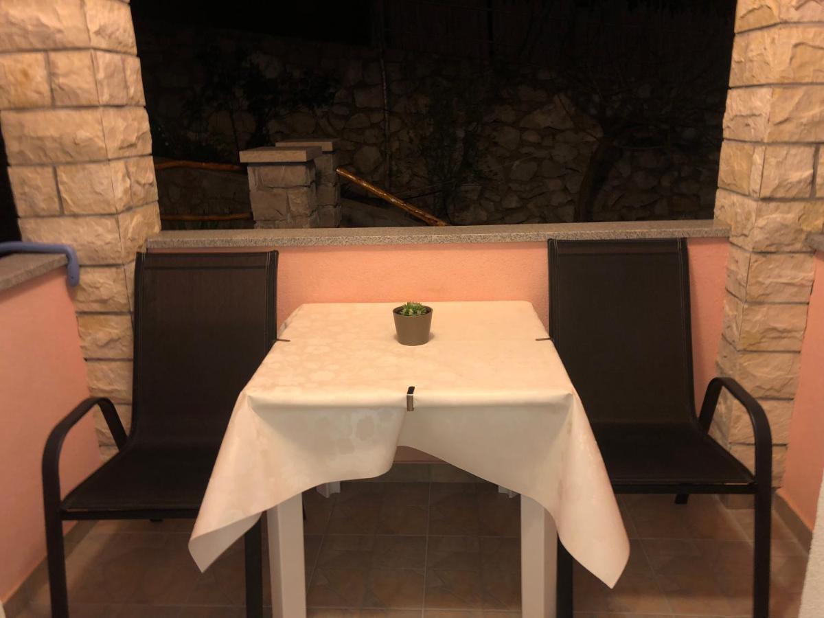Apartmani Ivana Cres Buitenkant foto