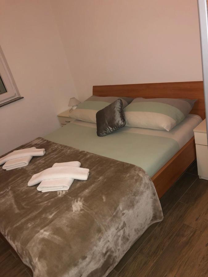 Apartmani Ivana Cres Buitenkant foto