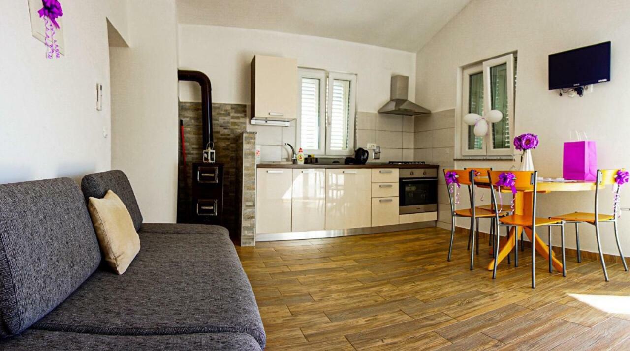 Apartmani Ivana Cres Buitenkant foto